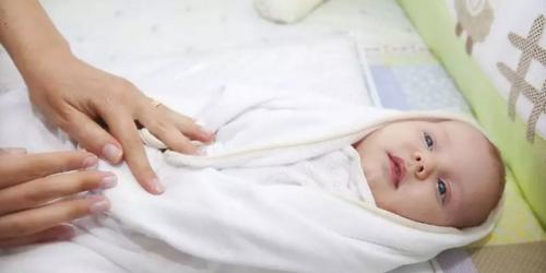 寶寶腸絞痛，別不當(dāng)回事，這樣做能有效緩解！